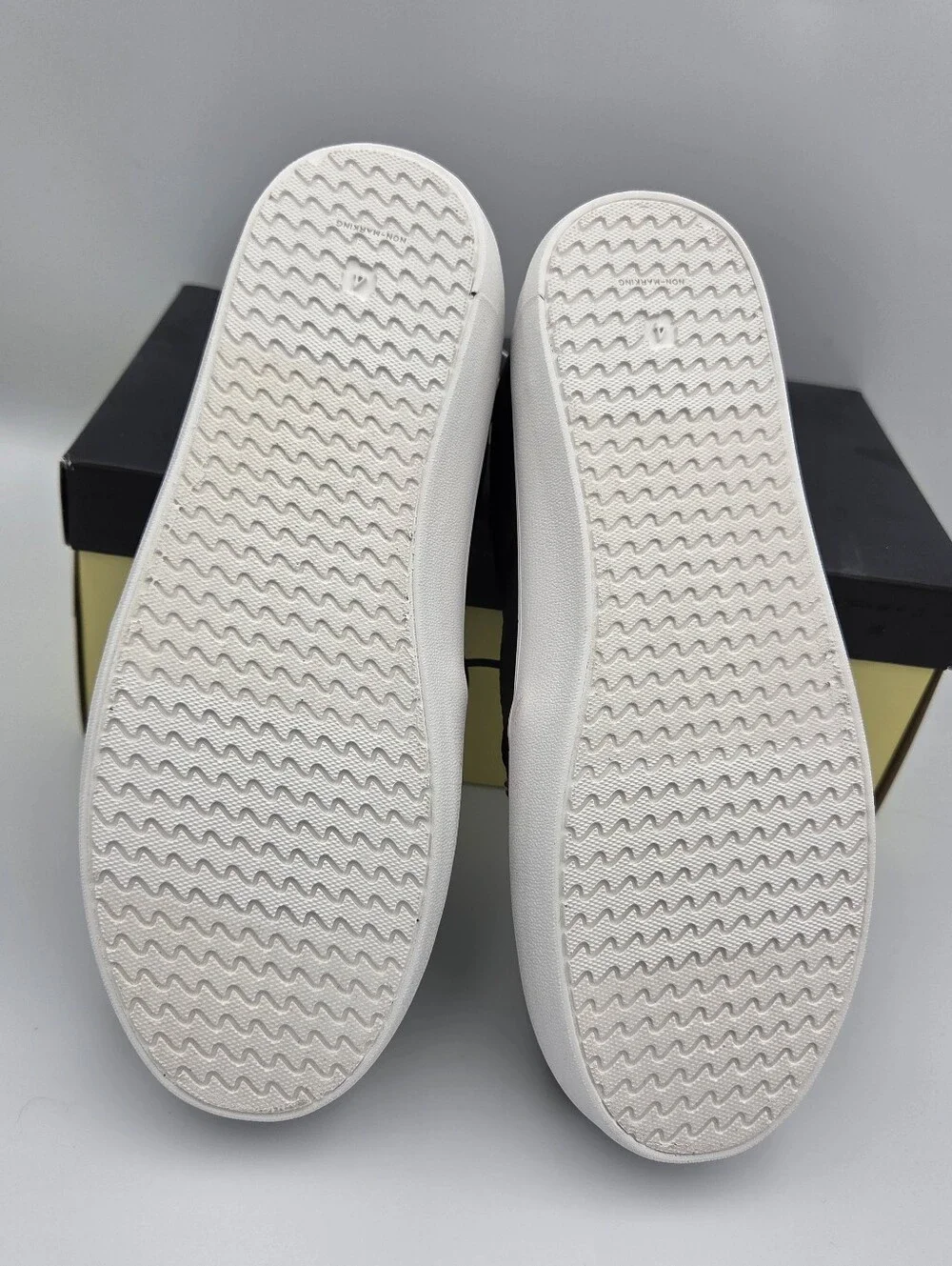 Art Class Girls Black Slip-On Sneakers with Multicolor Studs 4 NIB